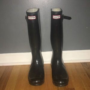 Tall hunter boots